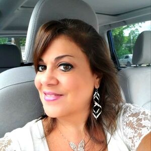 Meet your Posher, Dolores